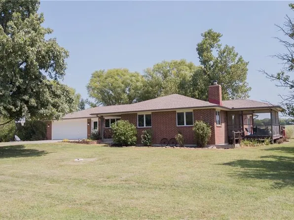 3239 Texas Rd, Ottawa, KS 66067