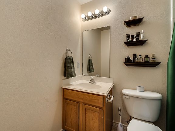3rd image of 1132 Wenk Ct