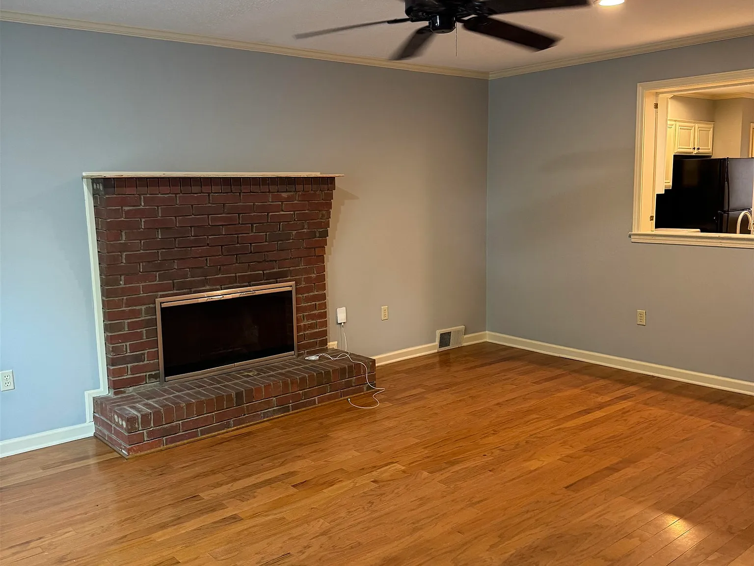 2 bed, 2.5 bath, 1394 sqft, $1,300 — Photo 2