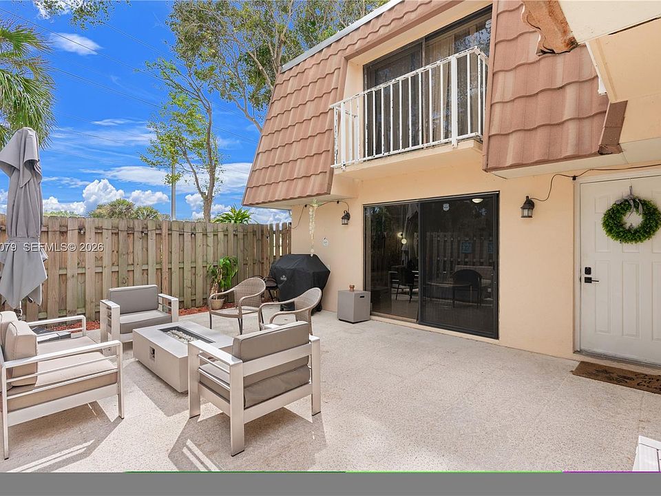 1st image of 534 Green Springs Pl