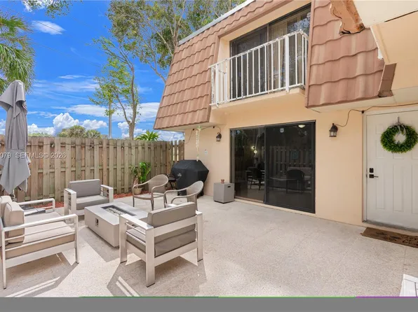 534 Green Springs Pl, West Palm Beach, FL 33409