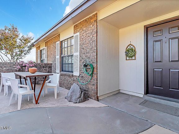 3rd image of 701 Agua Caliente Dr