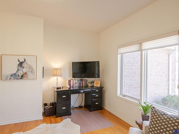 3rd image of 4820 Beaver Creek Ct