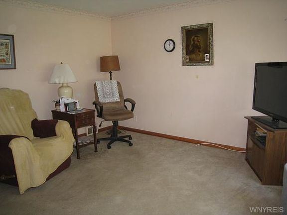 3rd image of 99 Shamokin Dr
