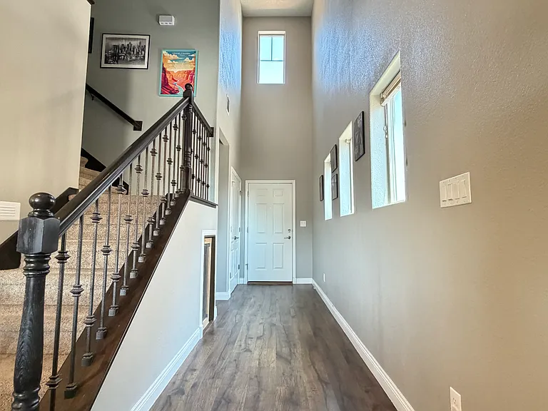3153 Llano Vista Ct NE — Photo 10