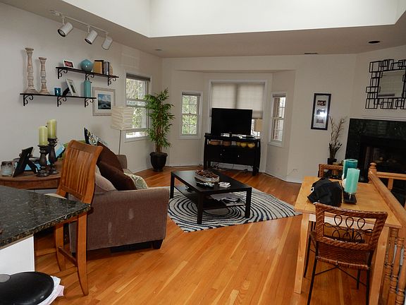 4th image of 3247 N Leavitt Street # Fl 2nd