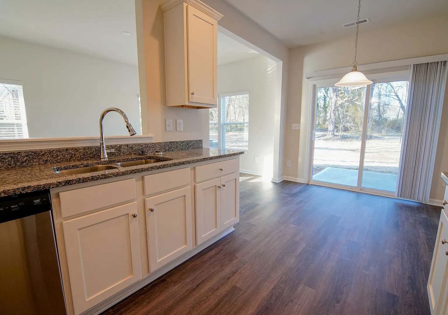3 Bedroom Duplex Home Available Now in Kings Mountain — Photo 4