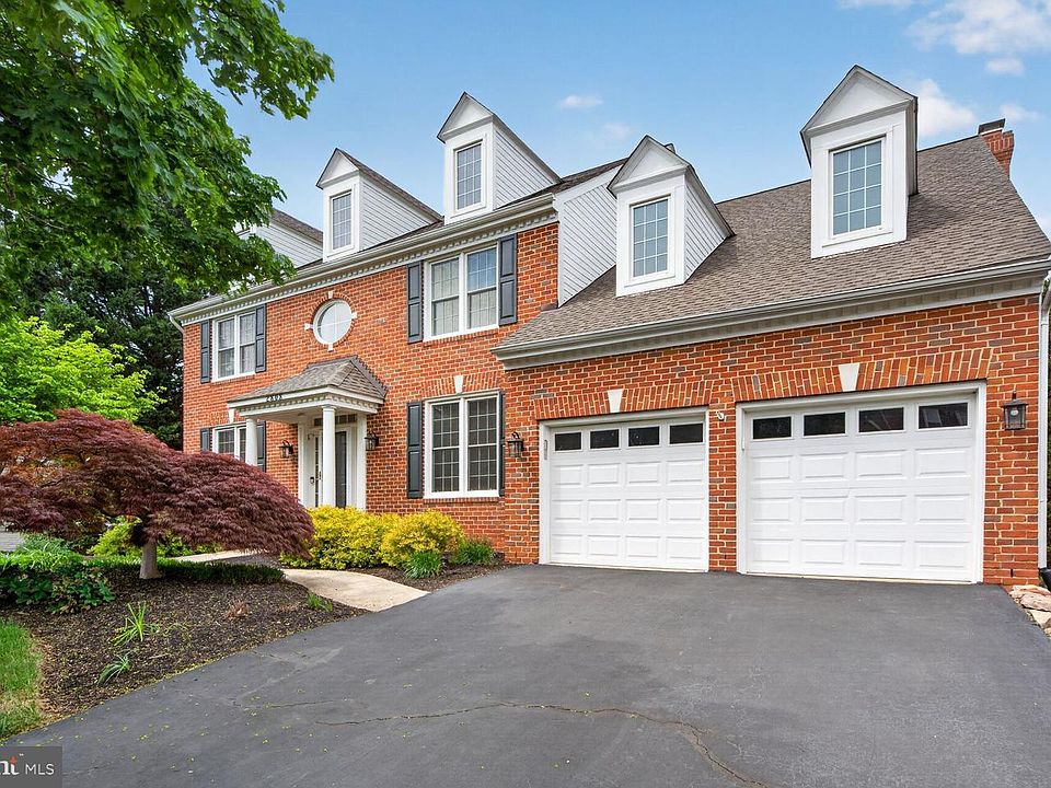 1st image of 2808 Gibson Oaks Dr