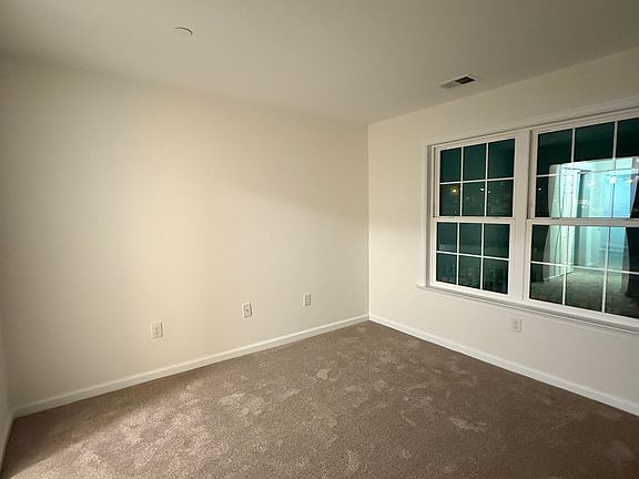 5th image of 1217 Waterford Dr #A