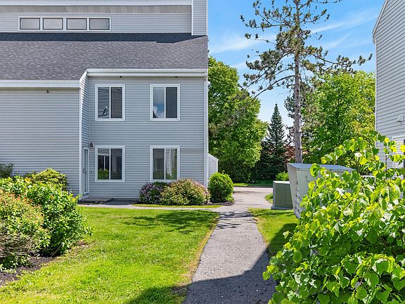 3rd image of 18 Ocean Street #103