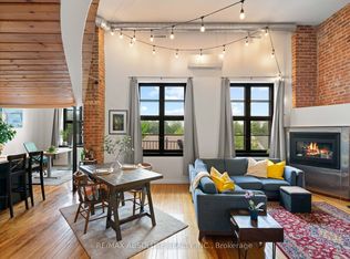 589 Rideau St #404, Ottawa, ON K1N6A1