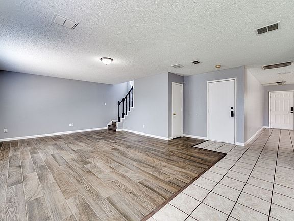 3rd image of 4509 Bellcrest Dr