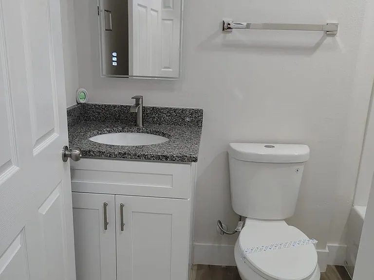 475 Umatilla Blvd #22 — Photo 4