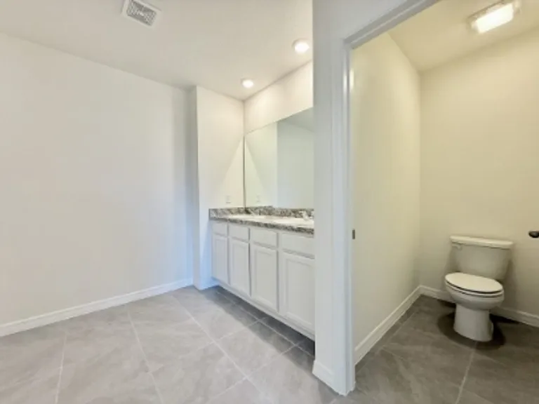 1374 Holodak Dr — Photo 40