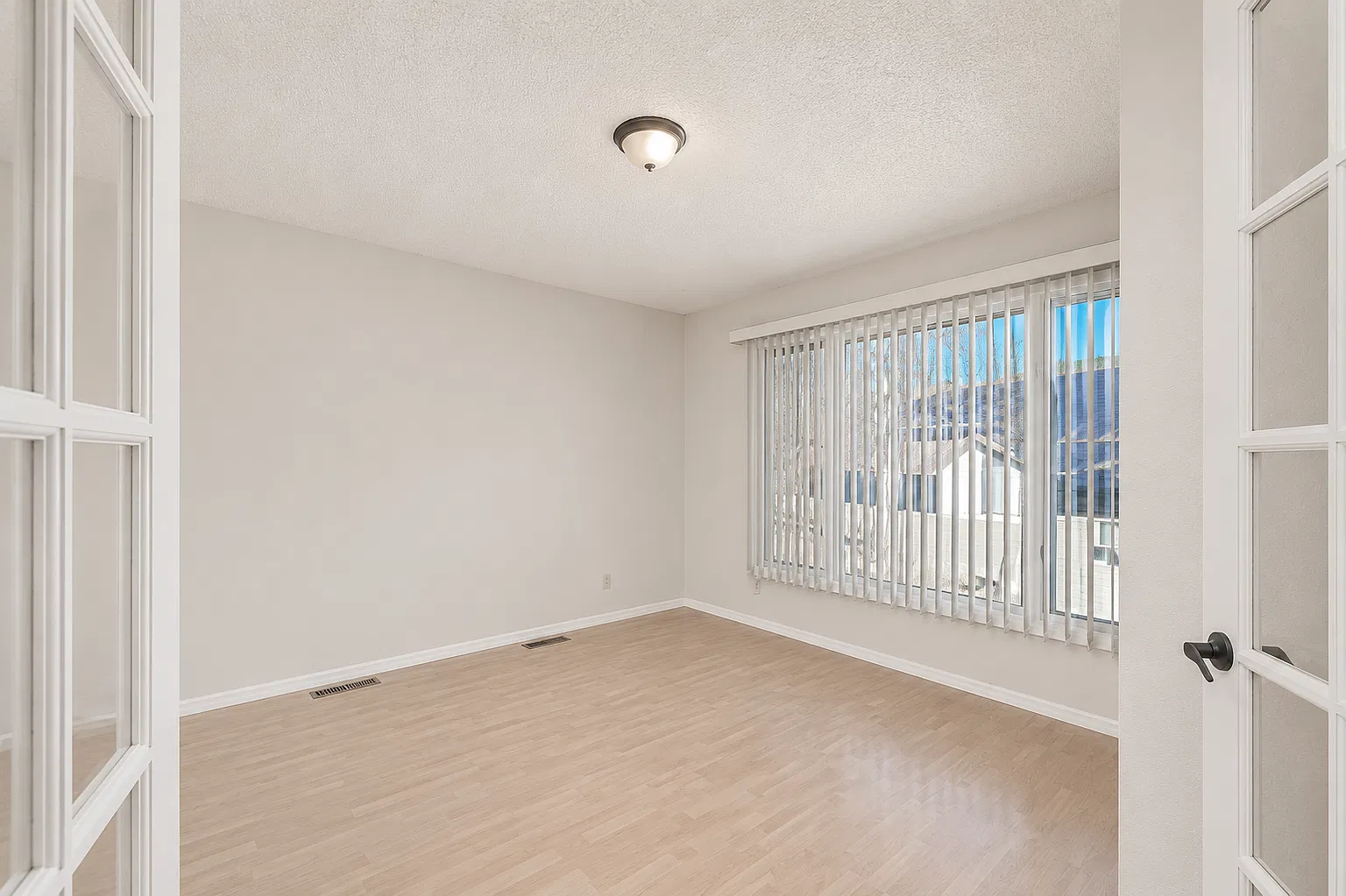 3 bed, 1552 sqft, $1,950 — Photo 4