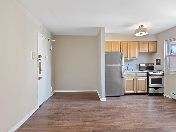 4th image of 56 68th St APT 5