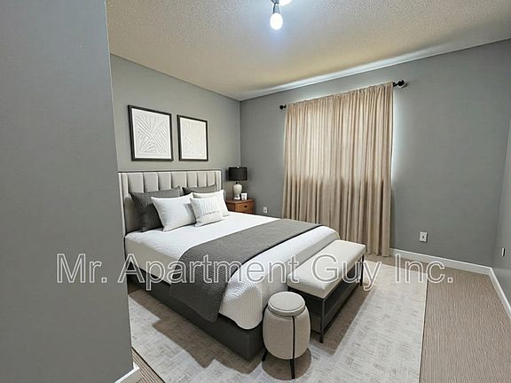 5th image of 499 Beechwood Dr #2