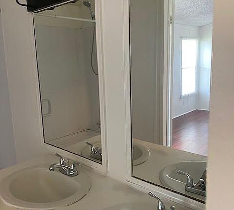 4th image of 200 Garner Dr #200