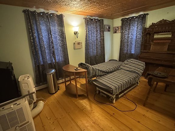3rd image of 20 North Ave #1