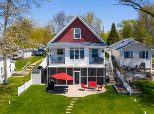 11294 E Indian Lake Dr, Vicksburg, MI 49097
