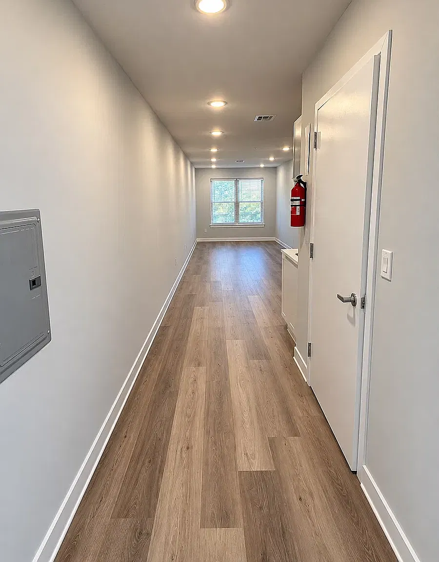 1 bed, $1,718 — Photo 4