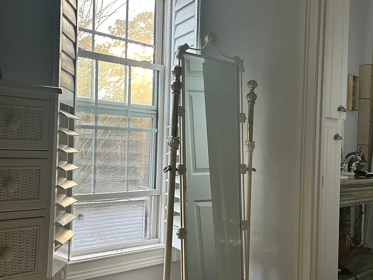 Holly St — Photo 29
