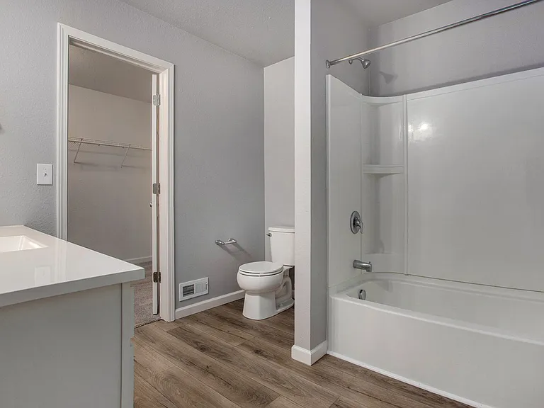 742 E Pine Hill Ave — Photo 10
