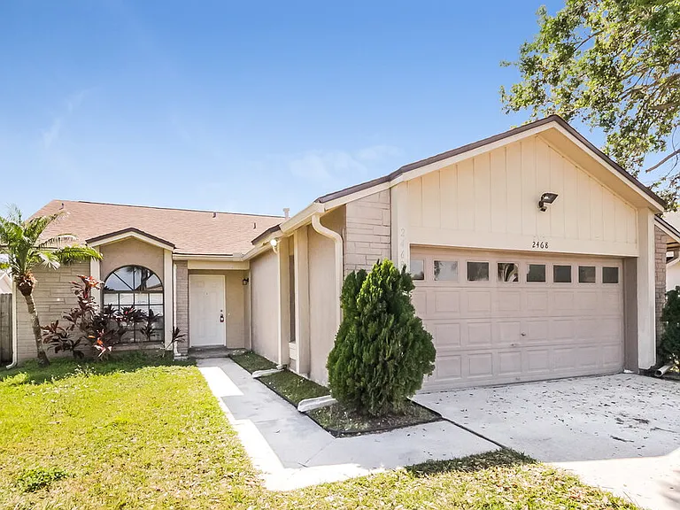 2468 Albaca Dr — Photo 2