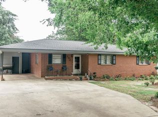 102 Kingsway Dr, Warner Robins, GA 31088