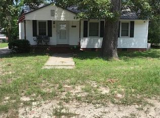 406 Hill St, Elizabethtown, NC 28337