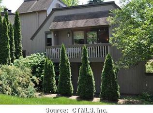 11 Great Meadow Ln #32-C, Farmington, CT 06032