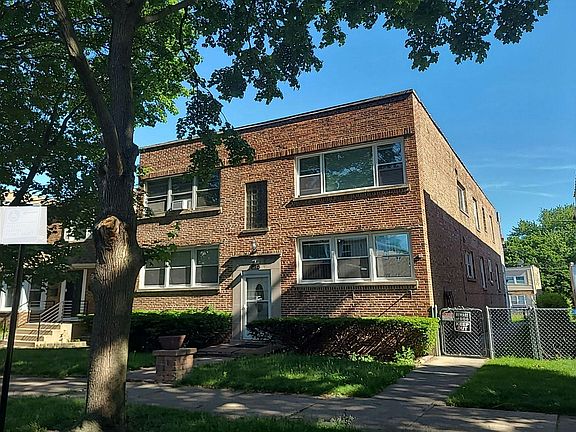 2nd image of 2712 W Balmoral Ave APT 1W