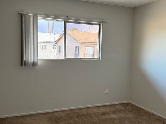 5th image of 11451 Oxnard St APT 15