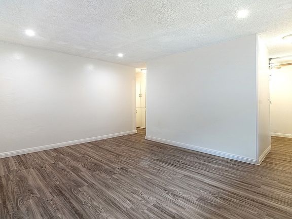 3rd image of 20436 Cohasset St #3