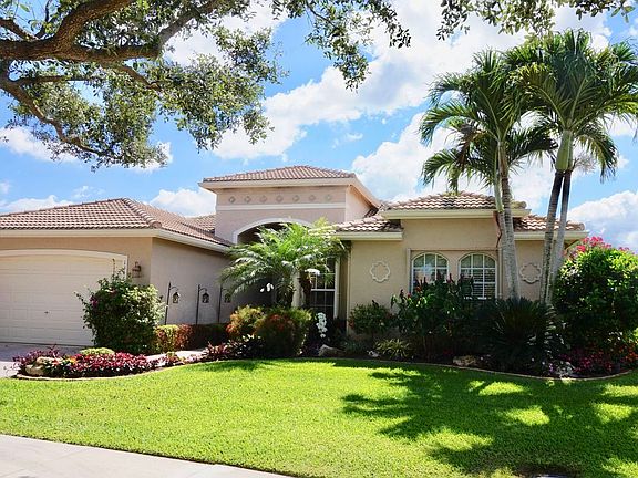 2nd image of 13467 Barcelona Lake Cir
