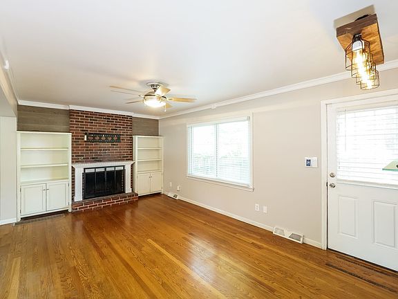 4th image of 6001 W 103rd St