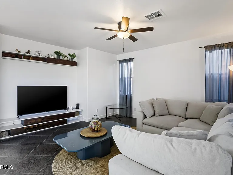 220 W Beechnut Pl — Photo 12