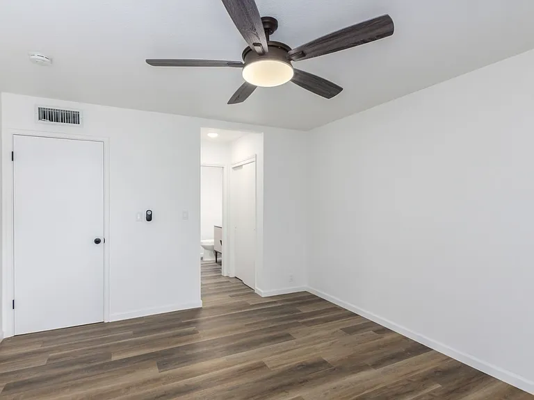 6540 N Central Ave — Photo 24