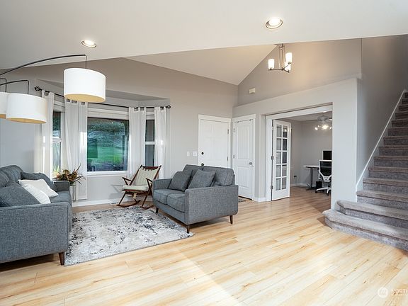 5th image of 13407 36th Avenue Ct NW