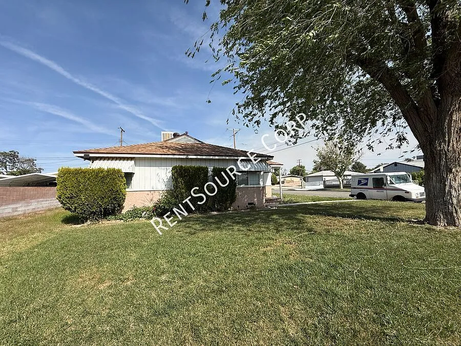 Building Photo - 1149 W Avenue H11