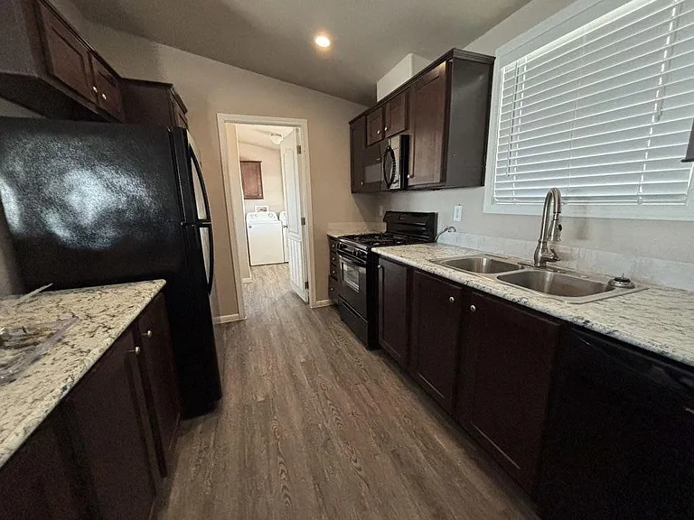 7300 N 51st Ave #63 — Photo 3