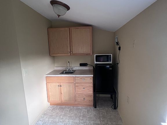 5th image of 1526 Blaine St #A