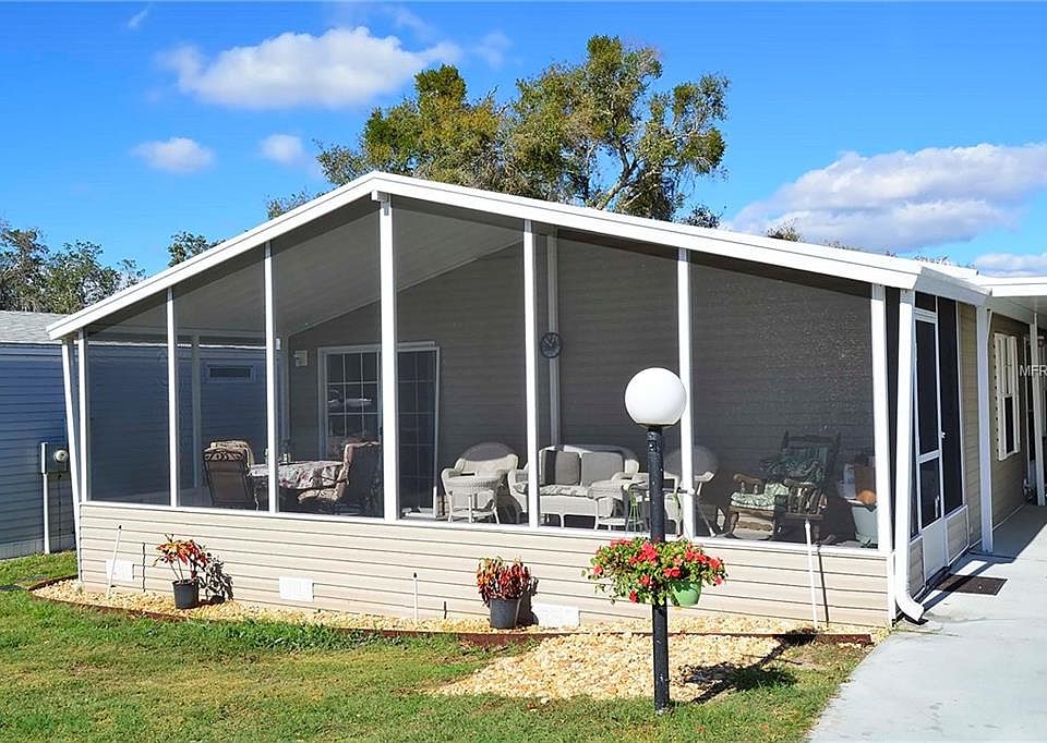 1st image of 11901 Metcalf Way