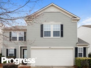 8817 Oak Dr, Charlotte, NC 28269