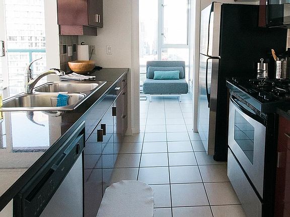 3rd image of 1067 Marinaside Cres #2706