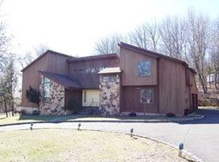 471 Summit Rd, Mountainside, NJ 07092