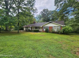 111 Middlebury Rd, Oak Ridge, TN 37830