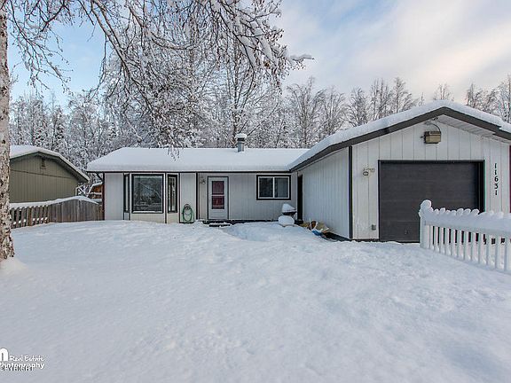 2nd image of 11631 Loveland Cir