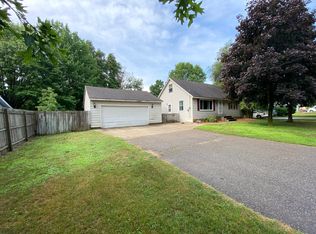 626 Hayes St, Holland, MI 49424