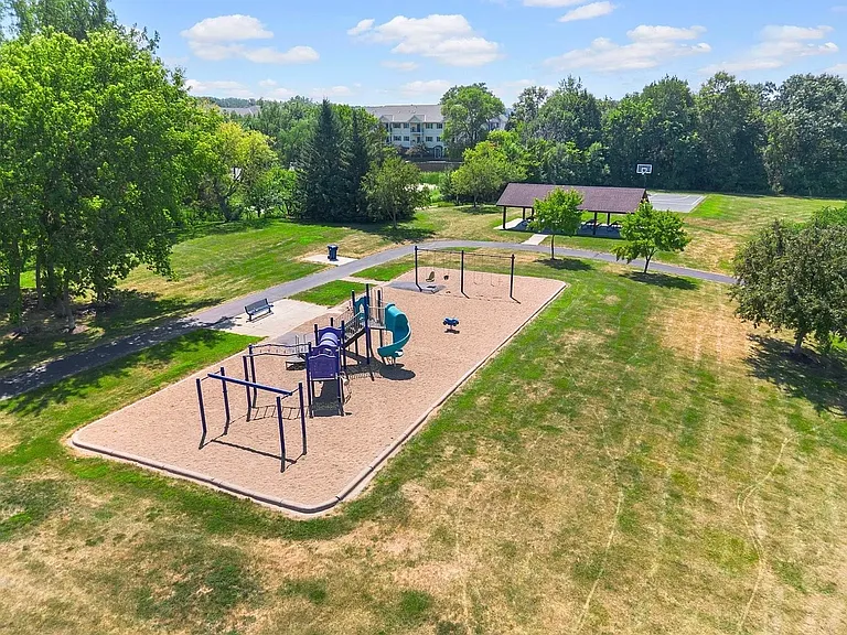 Timber Crest Dr SE — Photo 16